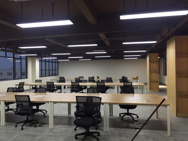 200平方中小型員工辦公室裝修設(shè)計(jì)效果圖